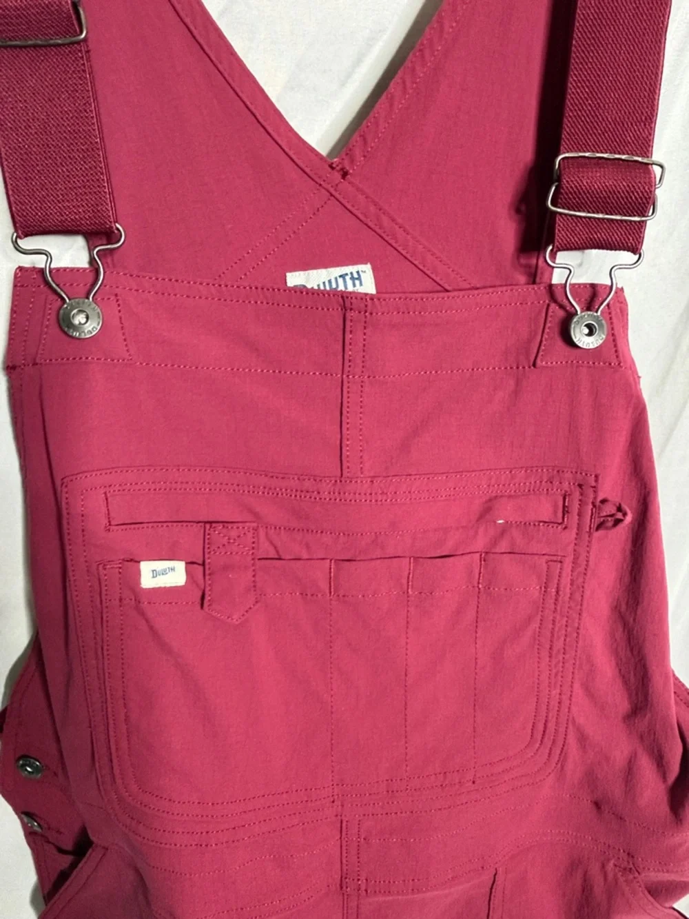 Duluth Trading Co Wine heirloom gardening Short Overalls - Picture 2 of 15